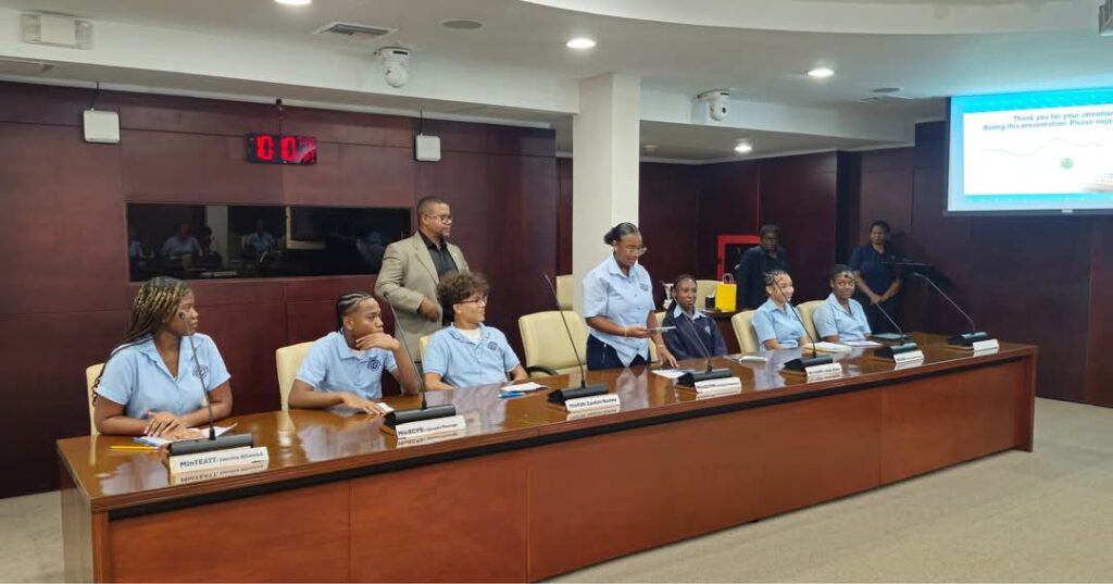 MPC Visits St Maarten SXM Parliament 