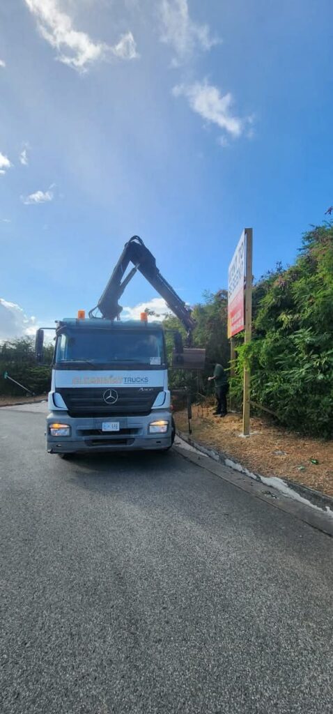 Ministry VROMI Removing Illegal Billboards and Enforce Permitting Regulations