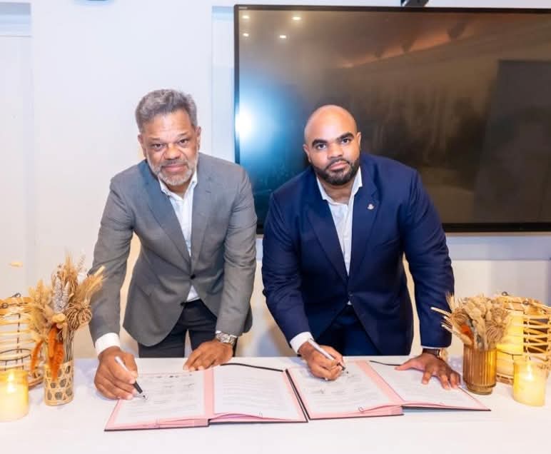 Mercelina, Gumbs sign Letter of Intent for regional cooperation on waste