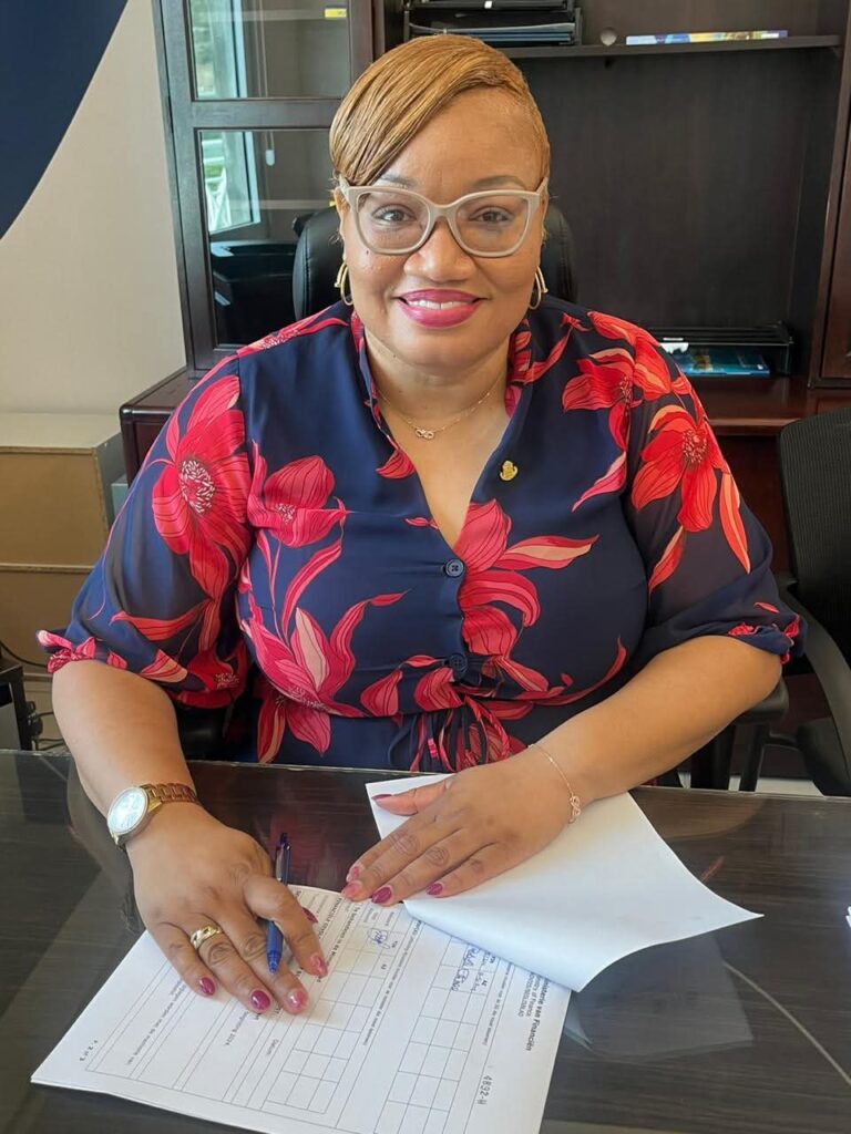 Ministry of Finance Hosts Income Tax Filing Workshop for Civil Servants Dutch St Maarten